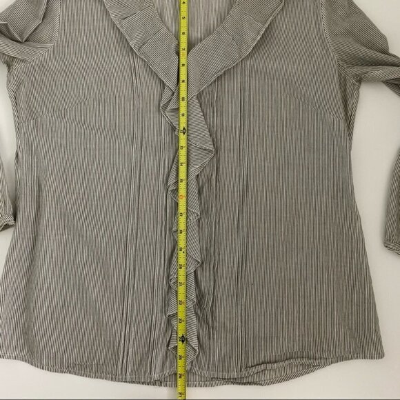 𝅺Chico’s Long Sleeve Ruffle Blouse Grey & White Stripe Size L - Picture 4 of 5